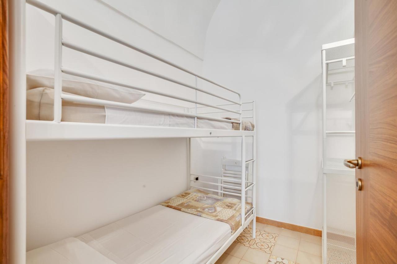 Tiny House 21 Bright Aparment Polignano a Mare Exterior foto